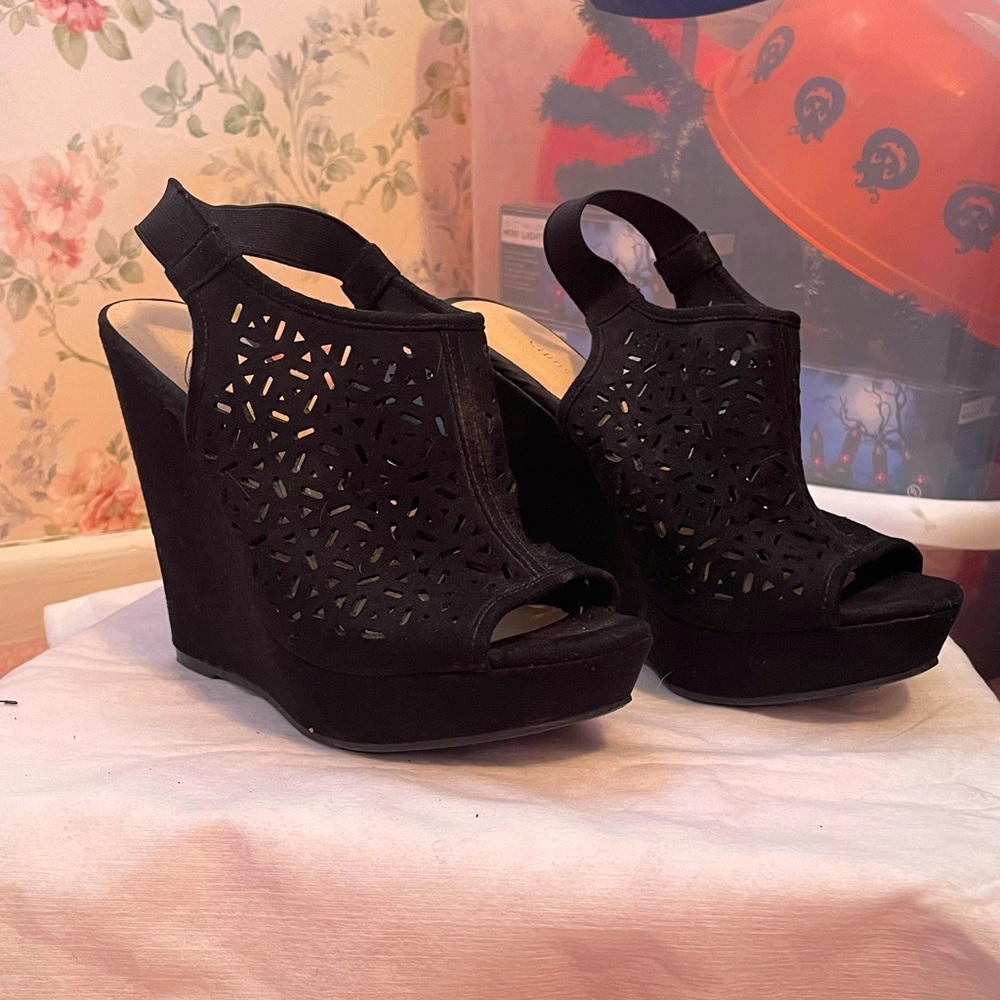 Chinese Laundry black wedges size 6 1/2